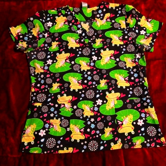 7 Med Scrub Tops - Picture 8 of 11